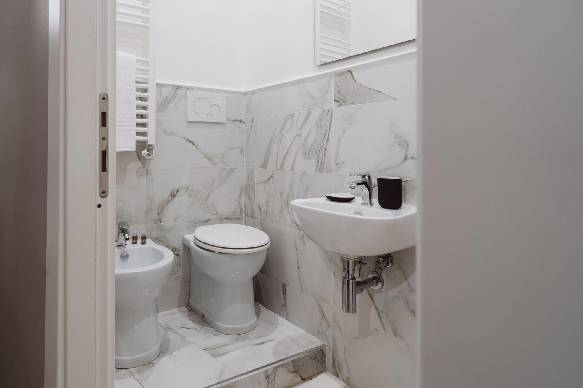 Rooms Genova Dei Rolli ภายนอก รูปภาพ