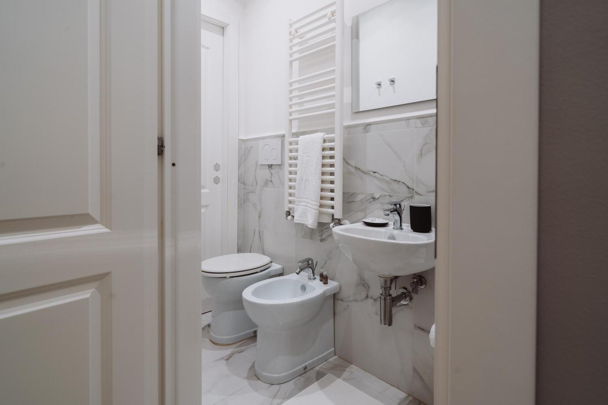 Rooms Genova Dei Rolli ภายนอก รูปภาพ